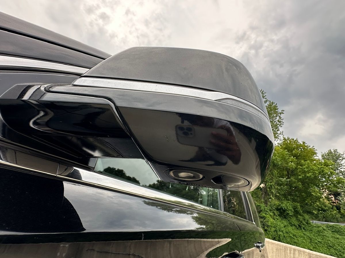 2015 Cadillac Escalade Luxury photo 13