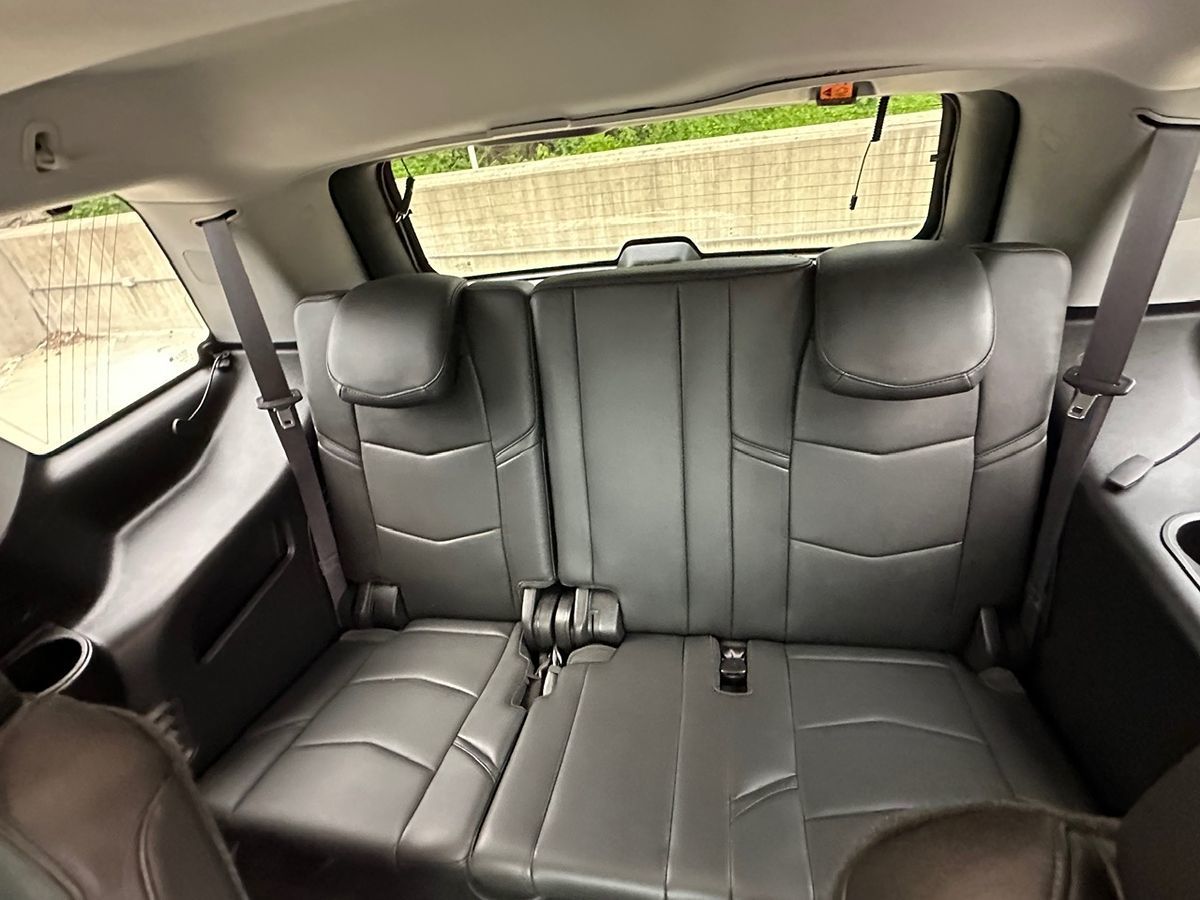 2015 Cadillac Escalade Luxury photo 20