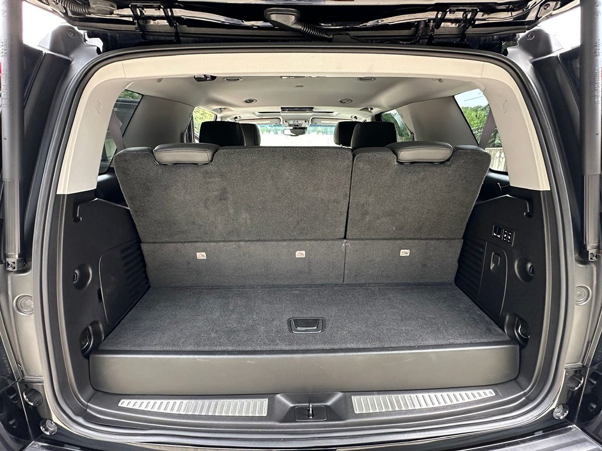 2015 Cadillac Escalade Luxury photo 24