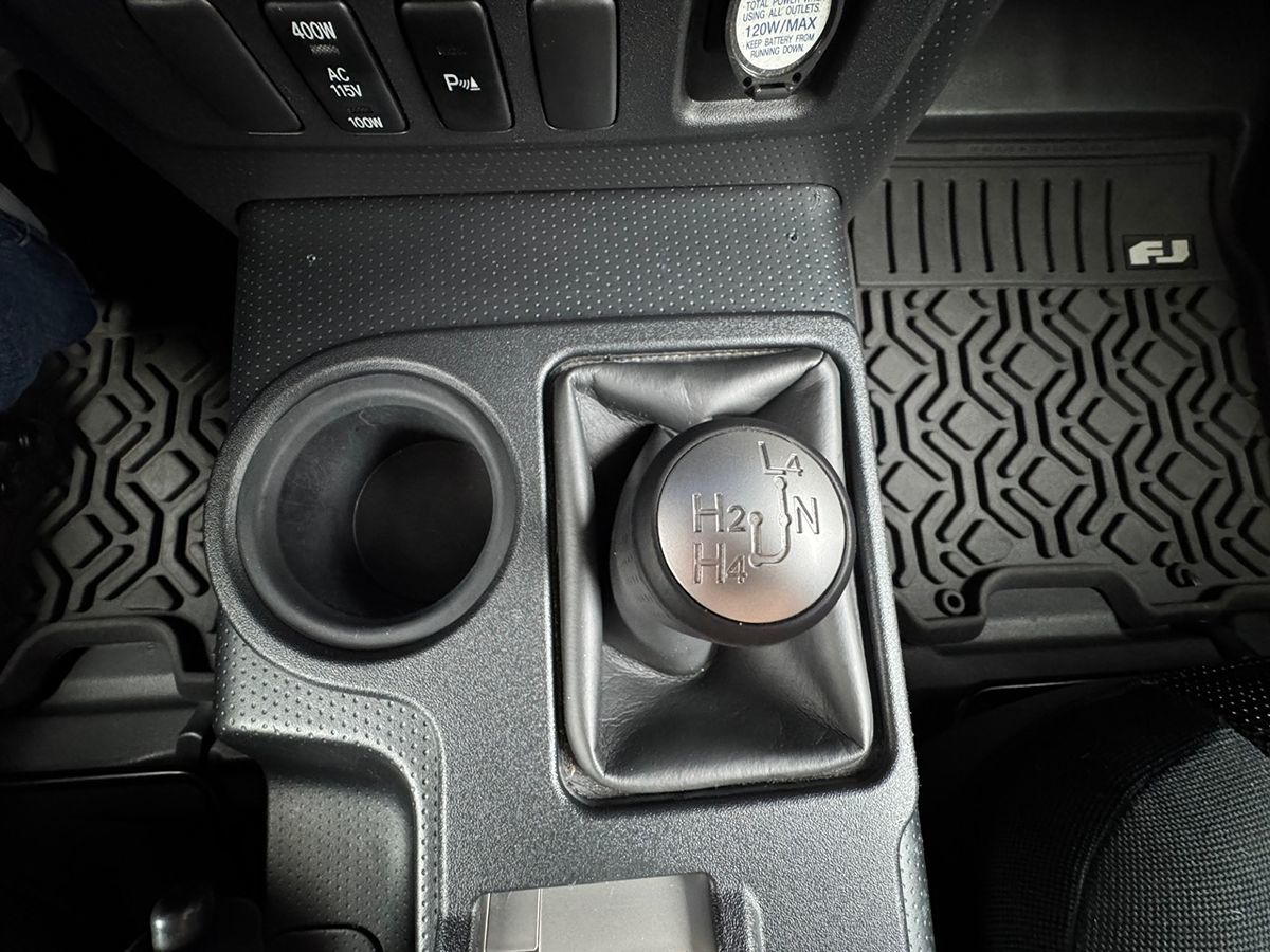 2007 Toyota FJ Cruiser Base photo 18
