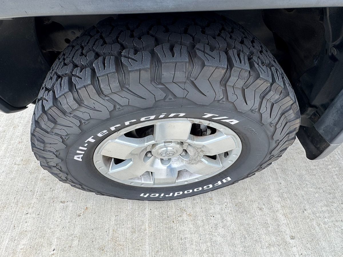 2007 Toyota FJ Cruiser Base photo 23