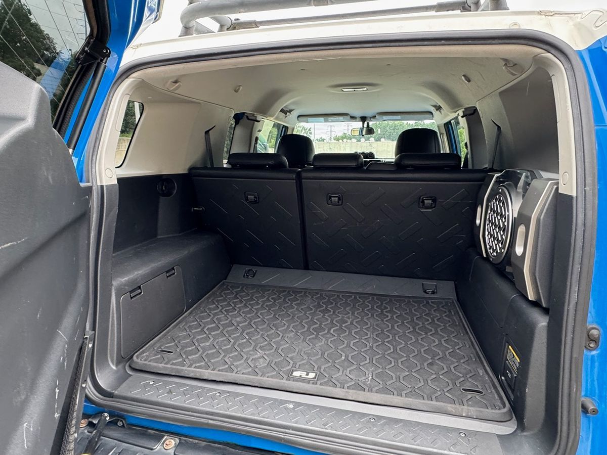2007 Toyota FJ Cruiser Base photo 14