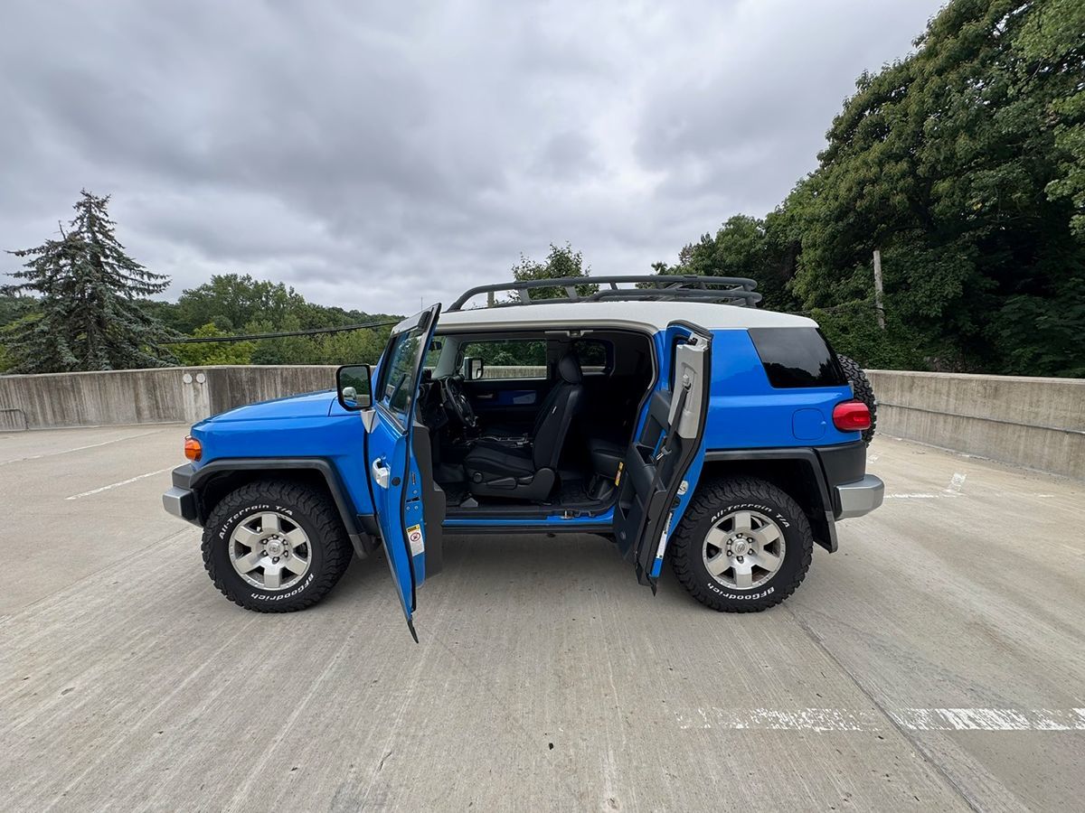 2007 Toyota FJ Cruiser Base photo 9