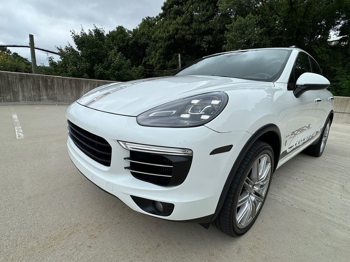 2017 Porsche Cayenne S photo 7