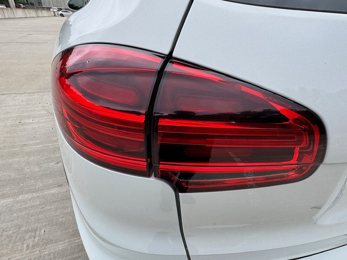 2017 Porsche Cayenne S photo 12