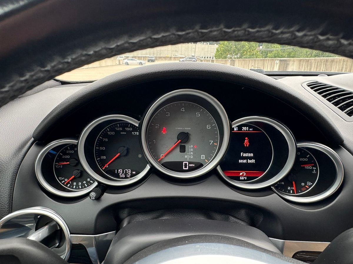 2017 Porsche Cayenne S photo 18
