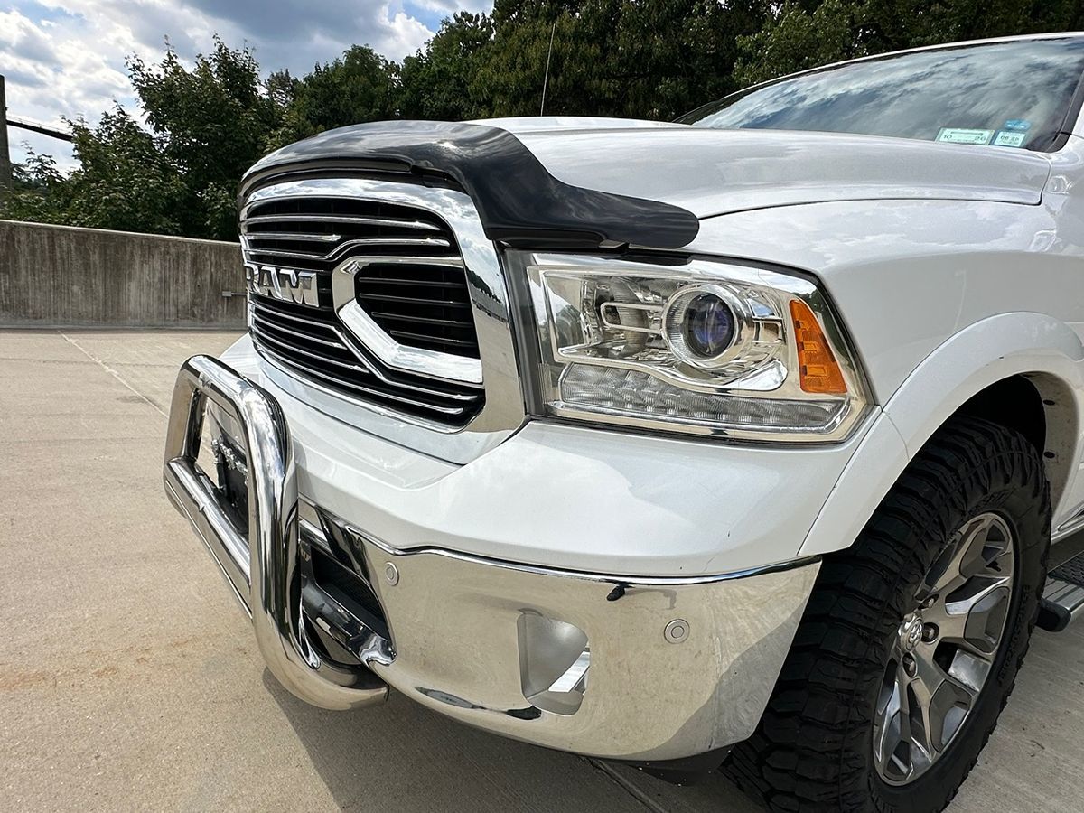 2017 Ram 1500 Limited photo 3