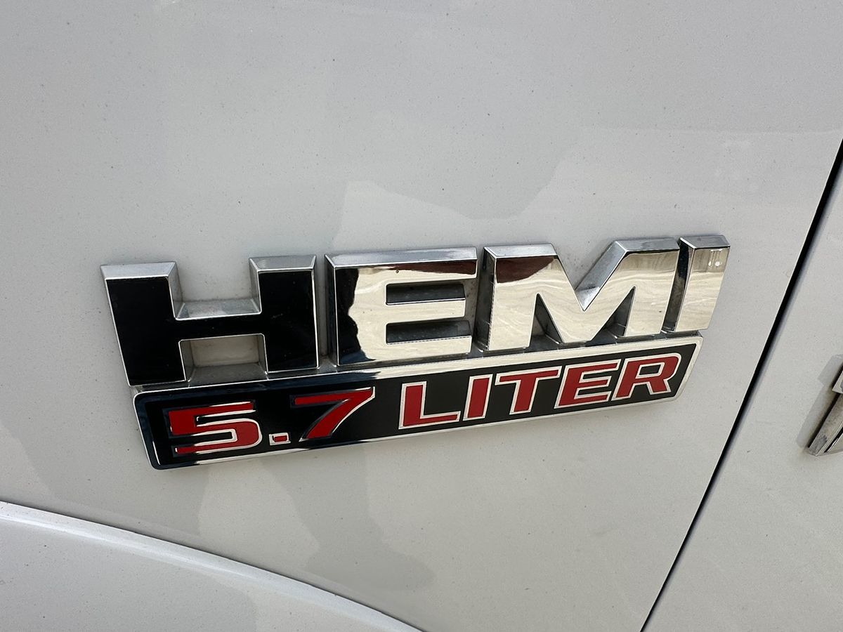 2017 Ram 1500 Limited photo 9