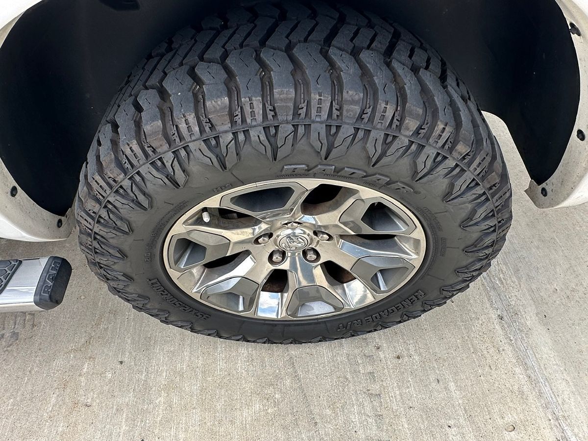 2017 Ram 1500 Limited photo 25