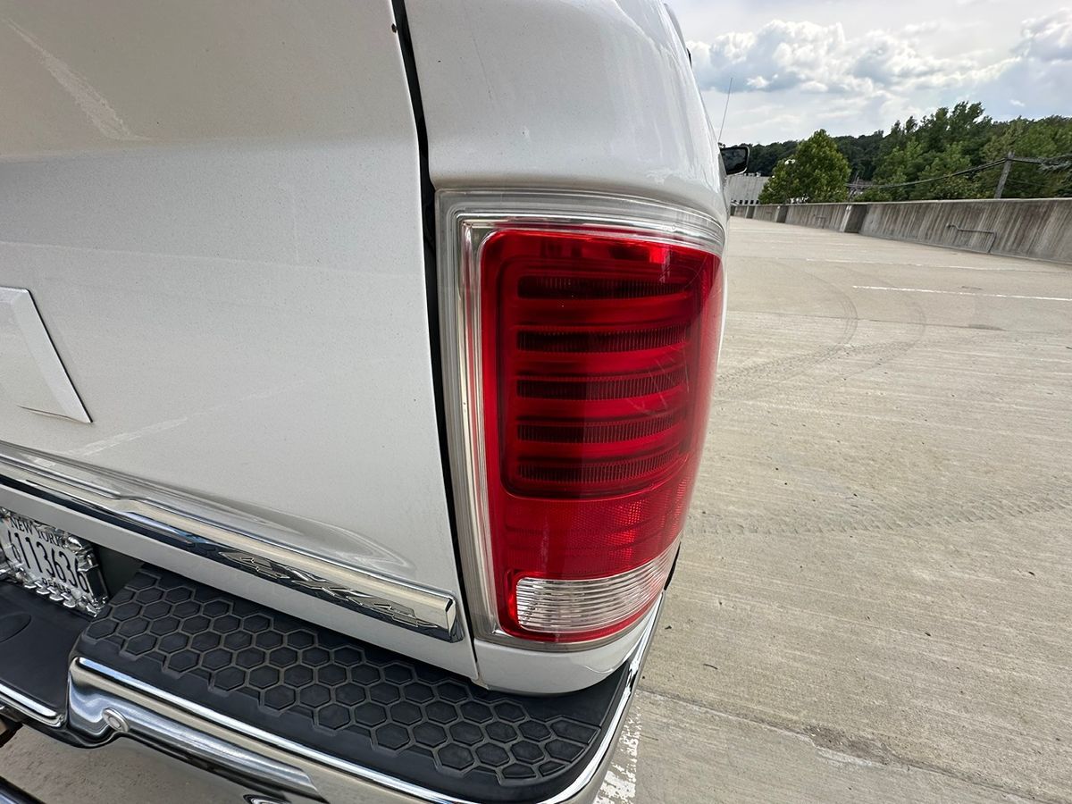 2017 Ram 1500 Limited photo 7