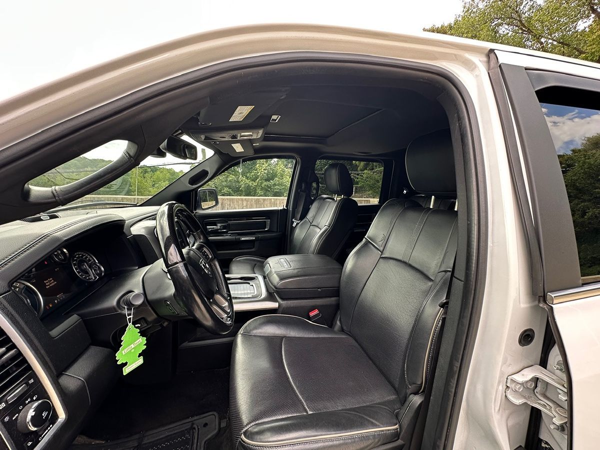 2017 Ram 1500 Limited photo 11