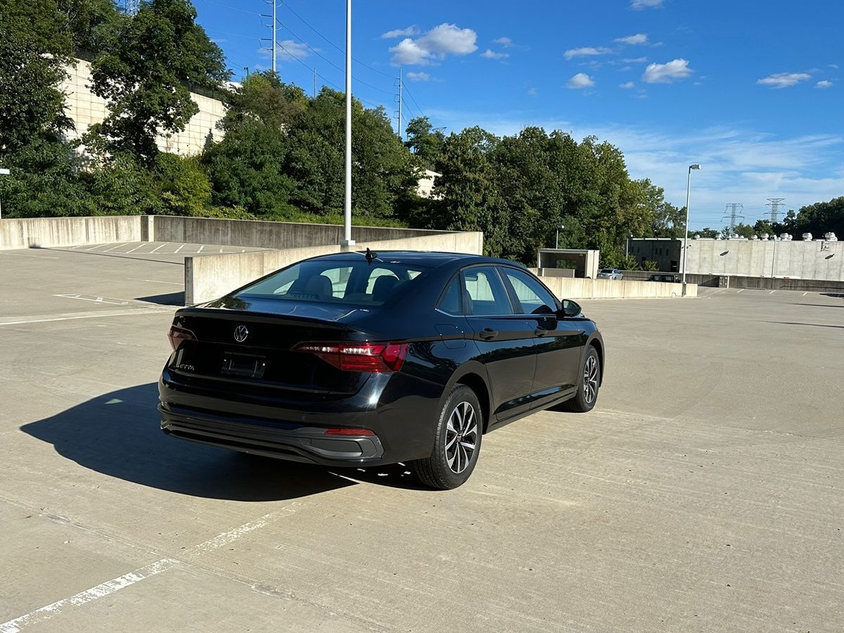 2024 Volkswagen Jetta S photo 4