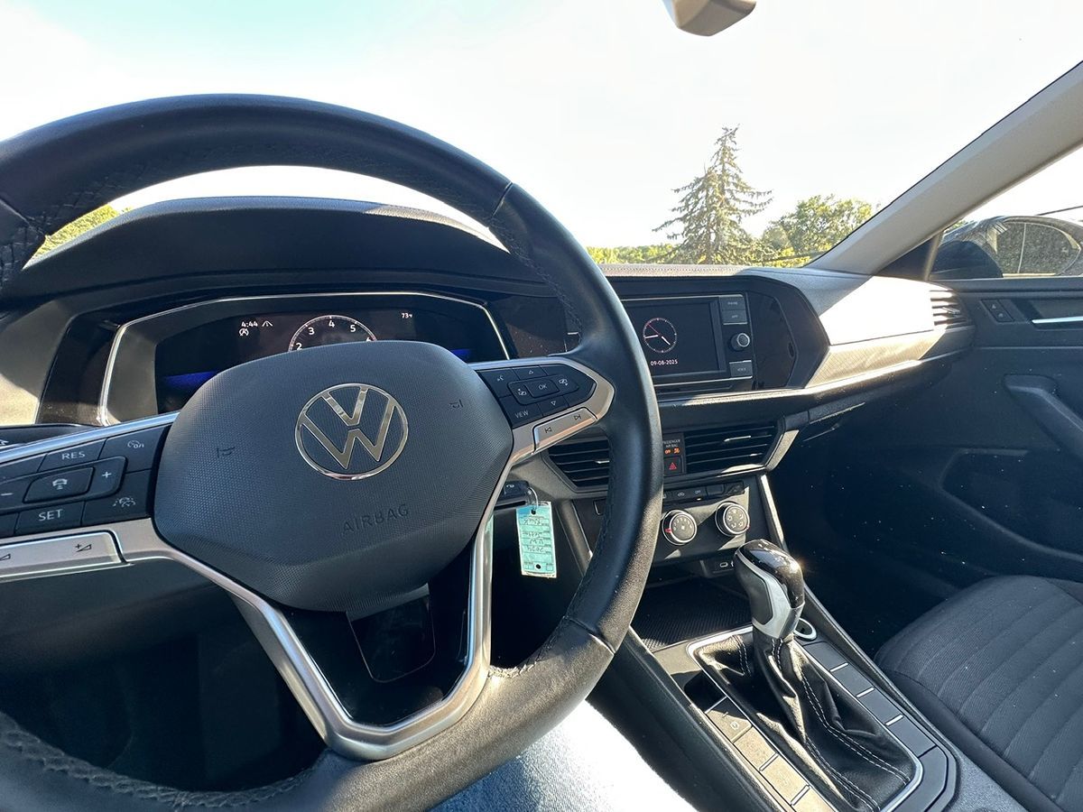 2024 Volkswagen Jetta S photo 21