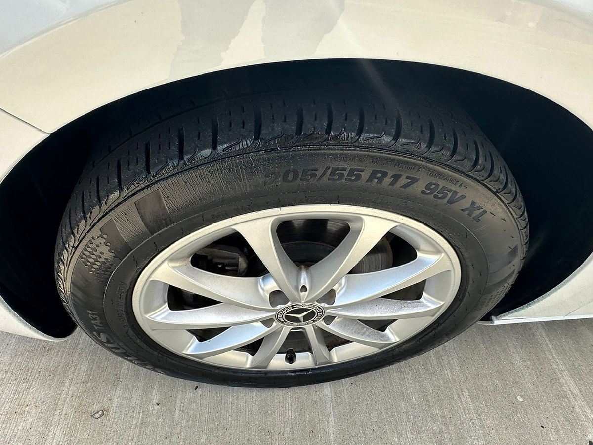 2019 Mercedes Benz A 220 4MATIC photo 13