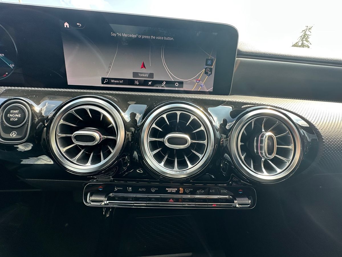 2019 Mercedes Benz A 220 4MATIC photo 22