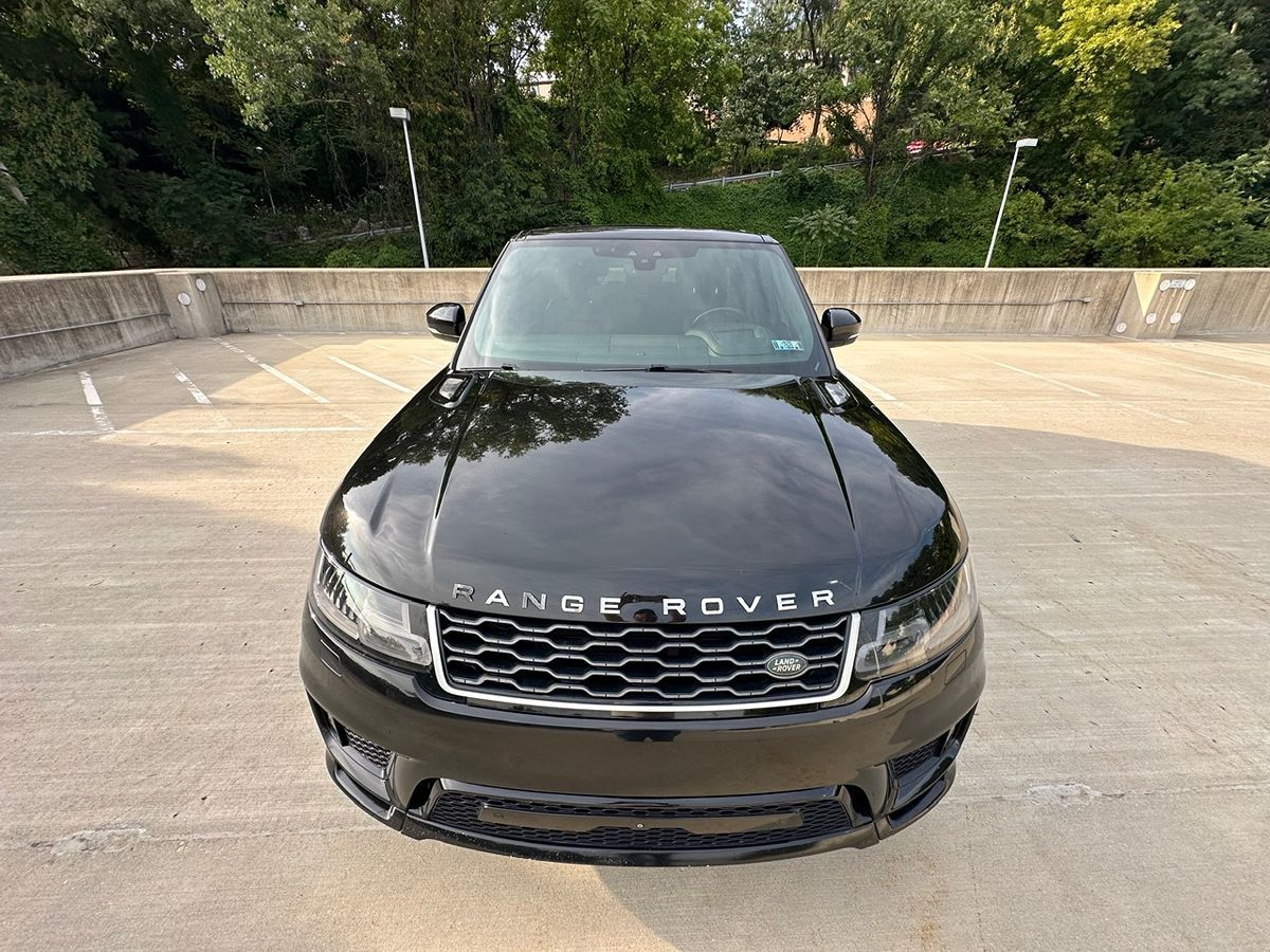 2018 Land Rover Range Rover Sport HSE photo 11