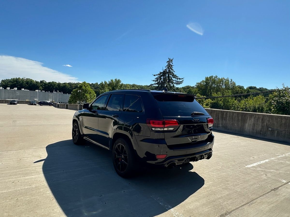 2016 Jeep Grand Cherokee SRT8 Night photo 4