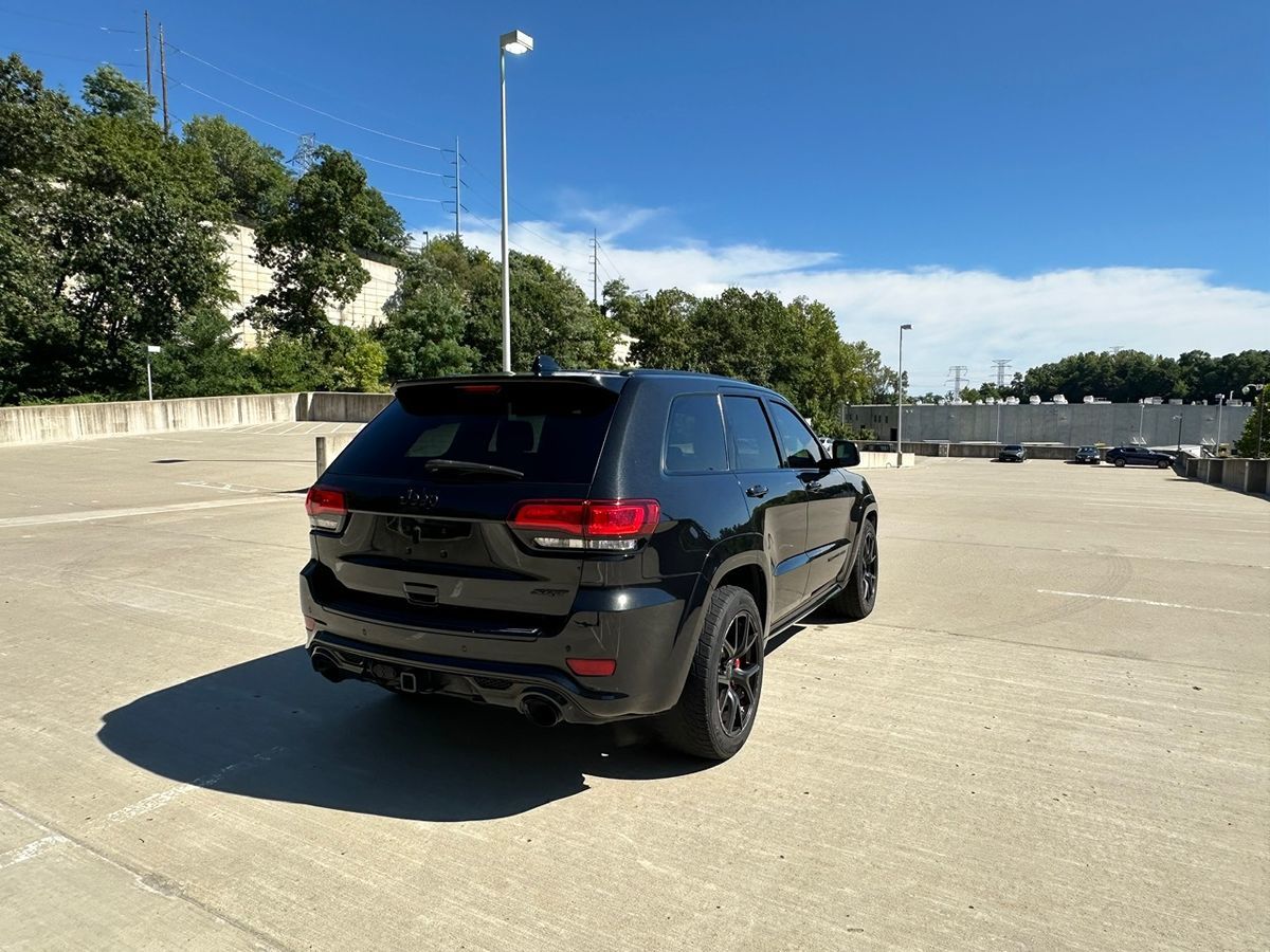 2016 Jeep Grand Cherokee SRT8 Night photo 2