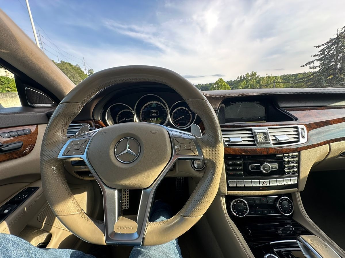 2012 Mercedes Benz CLS 63 AMG photo 15