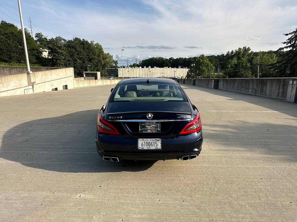 2012 Mercedes Benz CLS 63 AMG photo 6