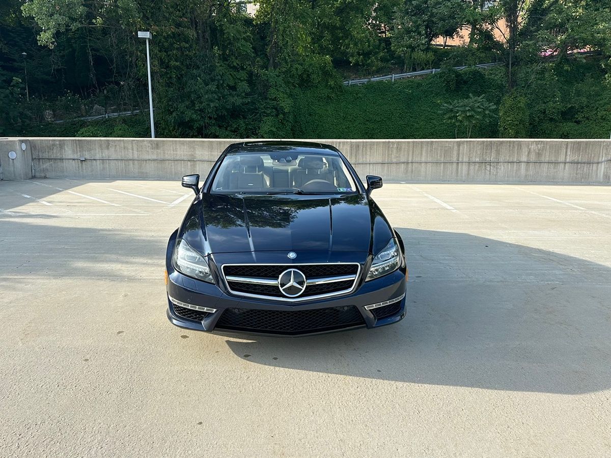 2012 Mercedes Benz CLS 63 AMG photo 2