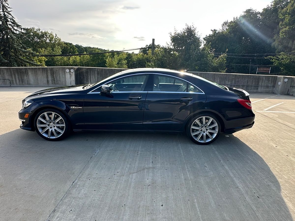 2012 Mercedes Benz CLS 63 AMG photo 8