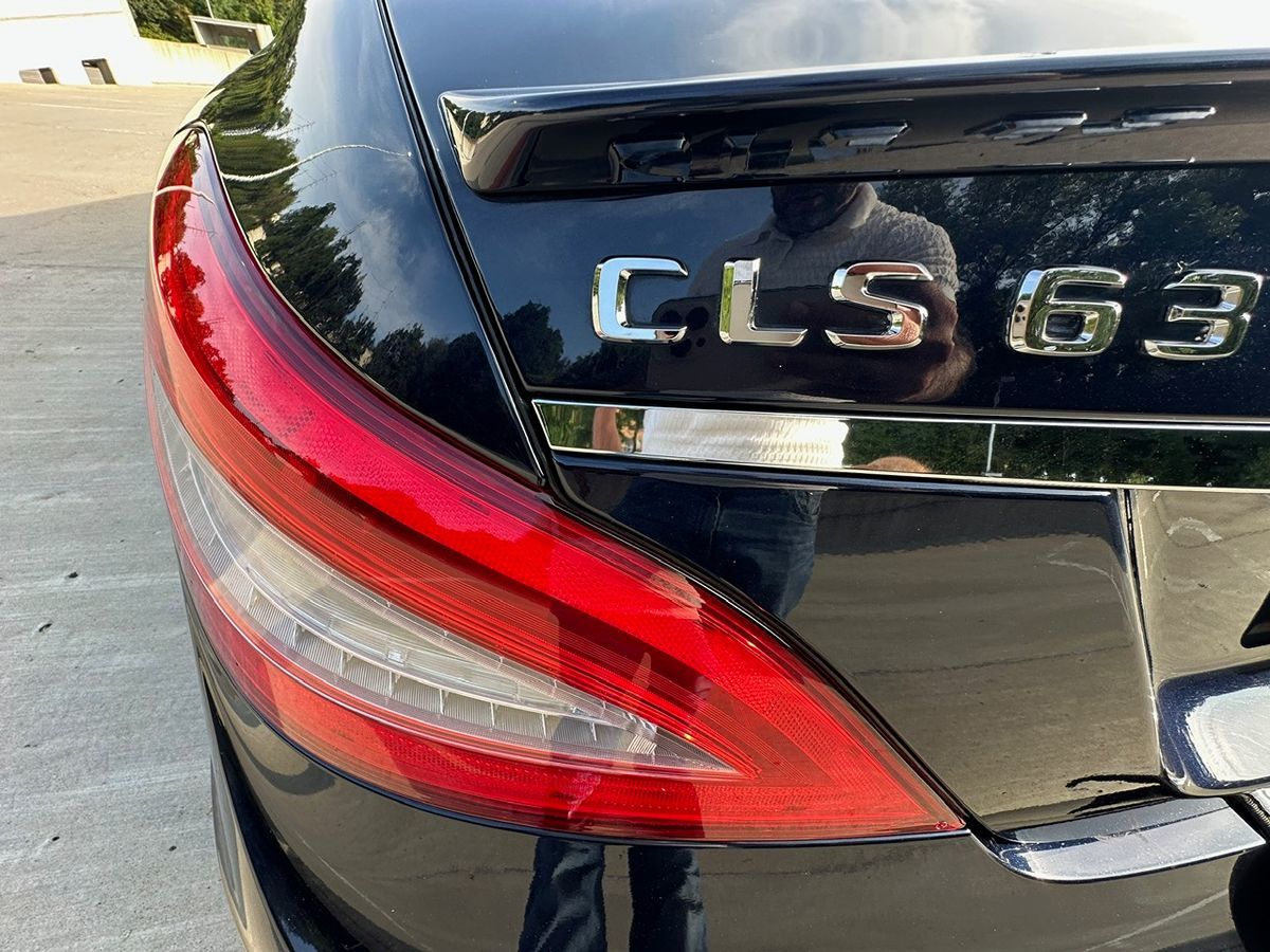2012 Mercedes Benz CLS 63 AMG photo 12