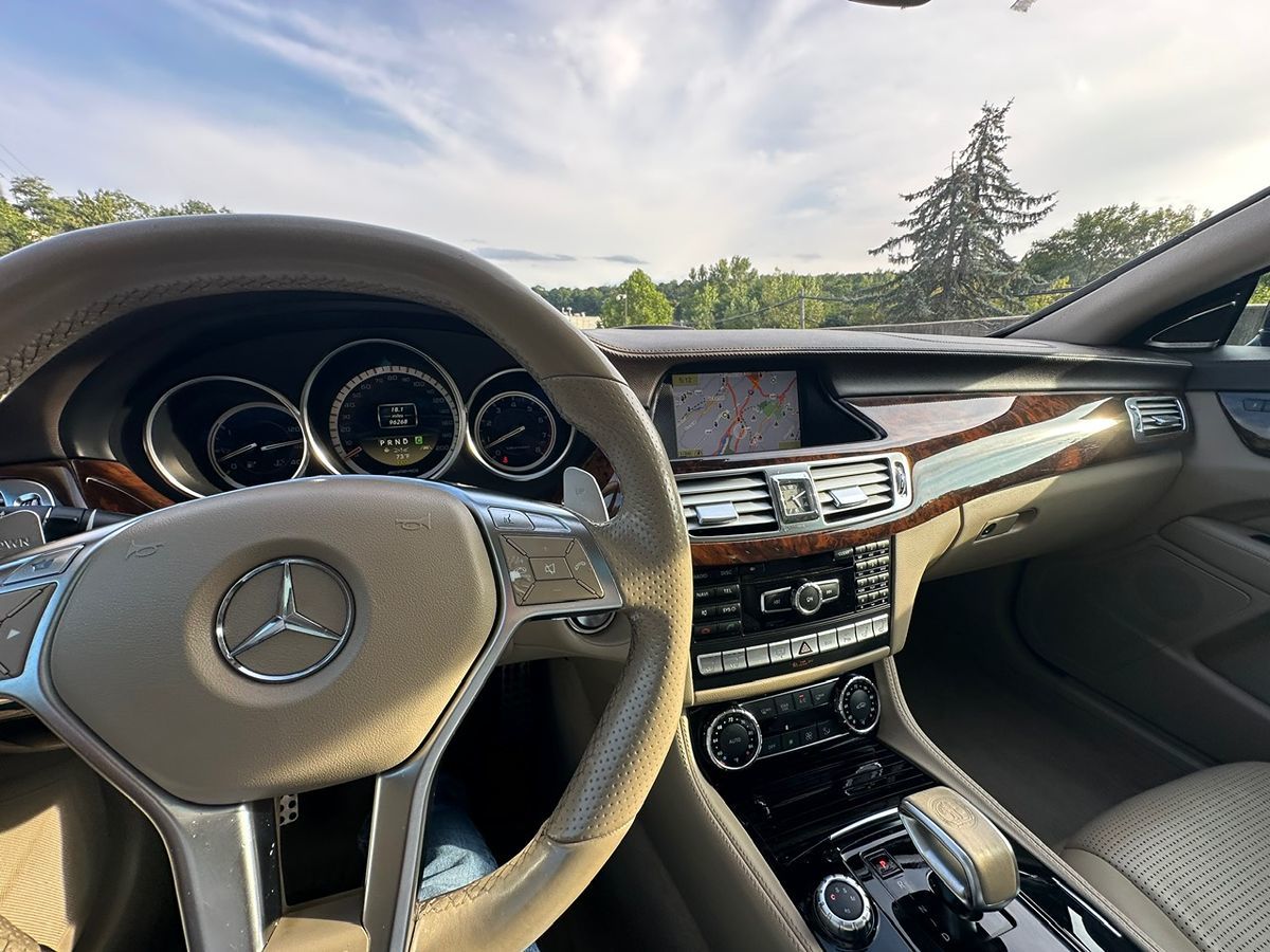 2012 Mercedes Benz CLS 63 AMG photo 18