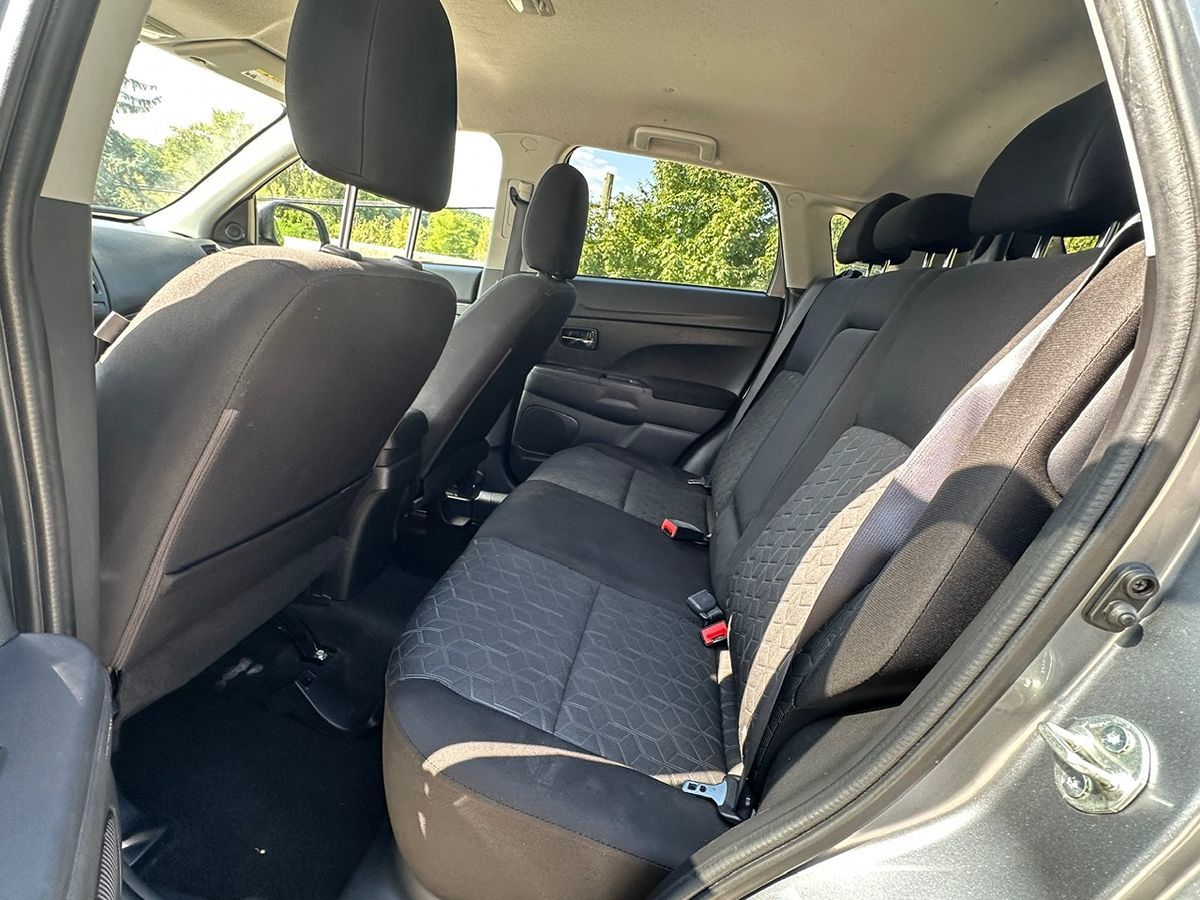 2021 Mitsubishi Outlander Sport ES photo 16