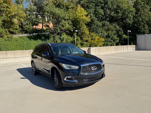 2019 Infiniti QX60 Luxe photo 3