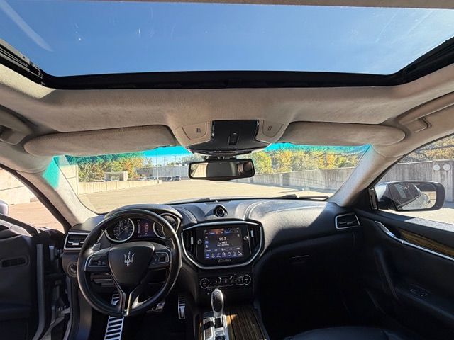 2014 Maserati Ghibli S - Photo 17