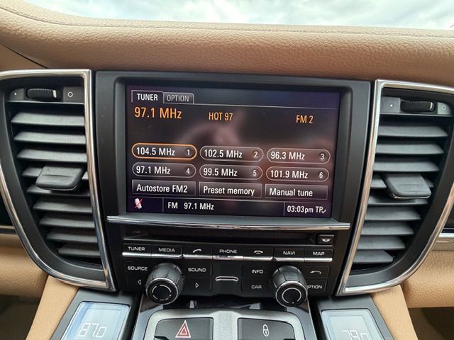 2012 Porsche Panamera Base photo 2