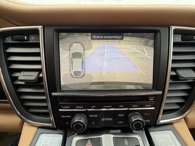 2012 Porsche Panamera Base photo 3