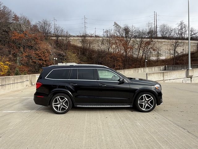 2019 Mercedes Benz GLS 550 4MATIC photo 4