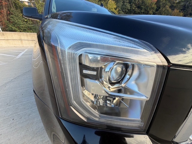 2020 GMC Yukon XL SLT - Photo 11