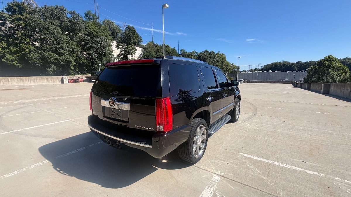 Photo 5 of this Cadillac Escalade