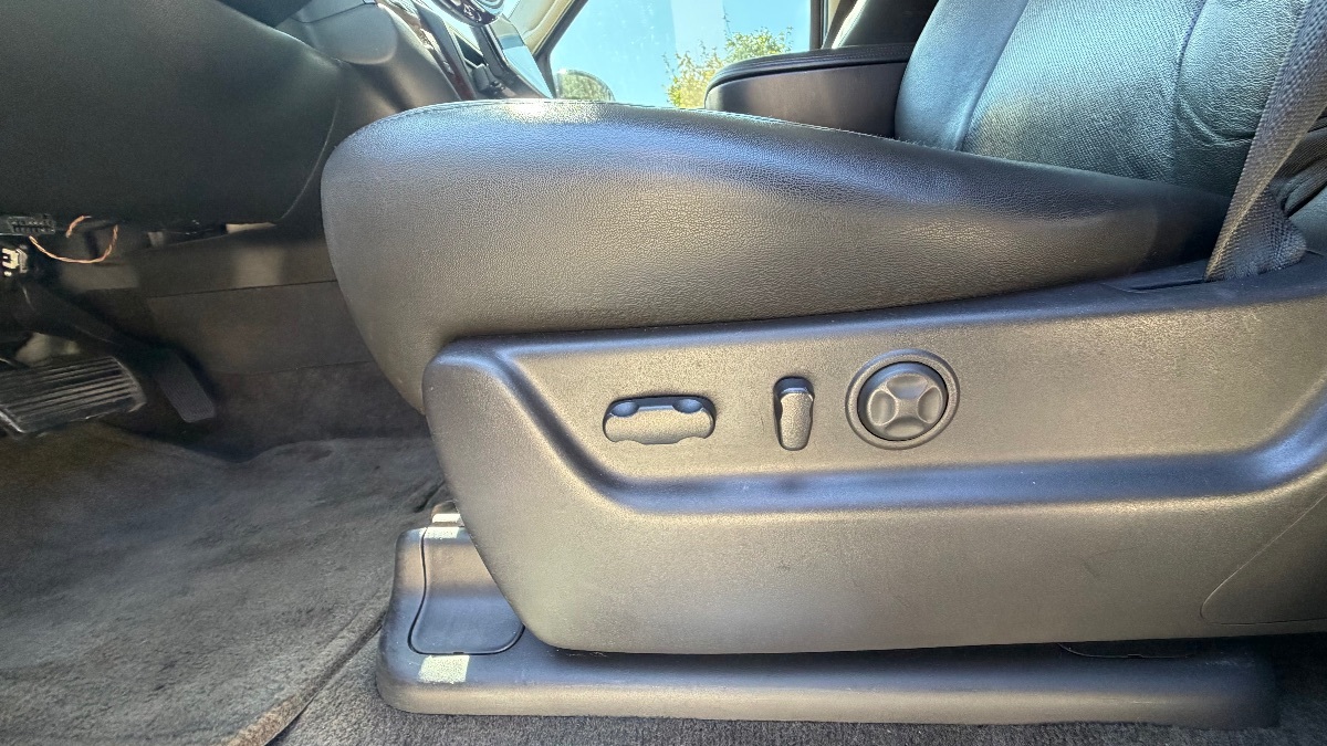 Photo 17 of this Cadillac Escalade