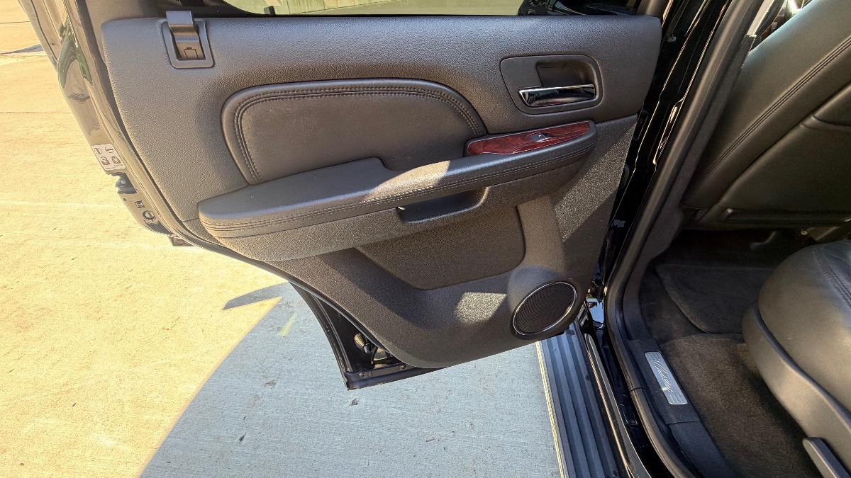 Photo 27 of this Cadillac Escalade
