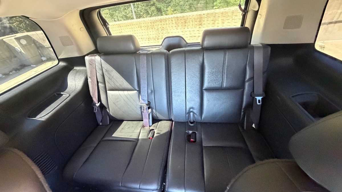 Photo 33 of this Cadillac Escalade