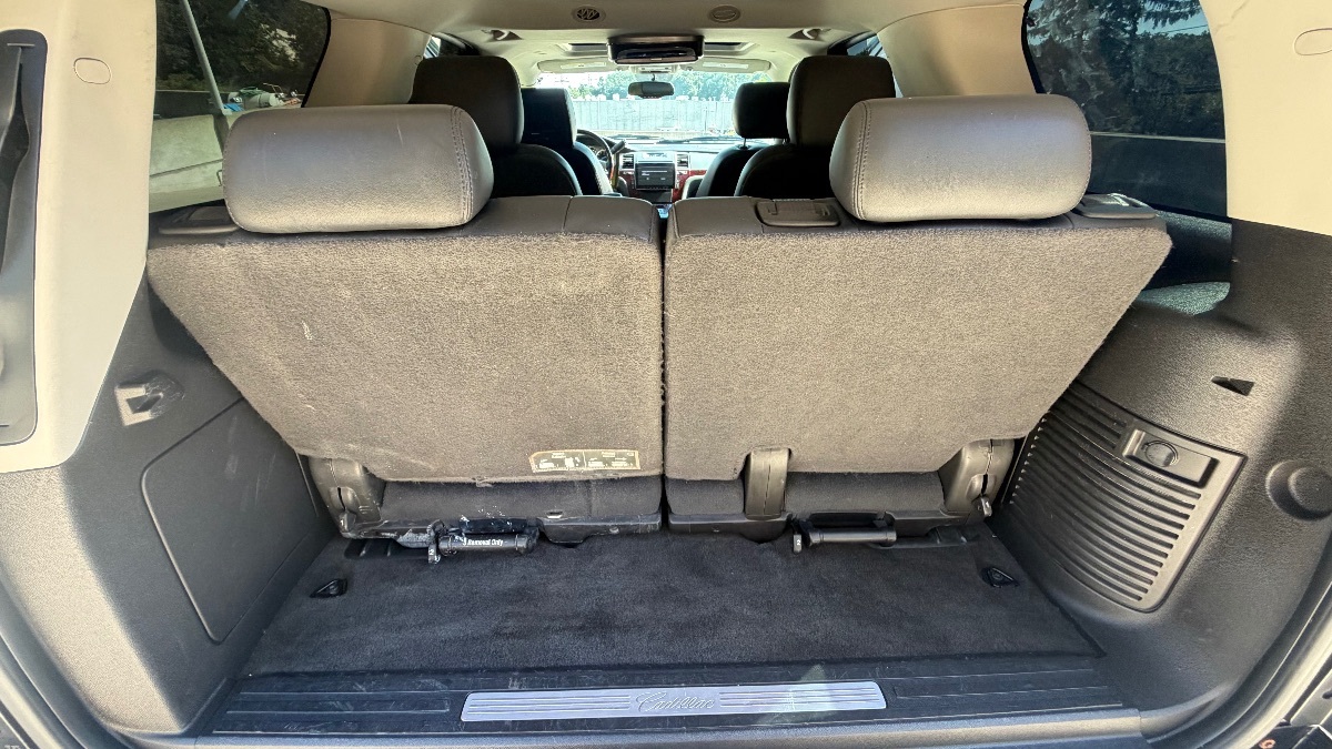 Photo 35 of this Cadillac Escalade