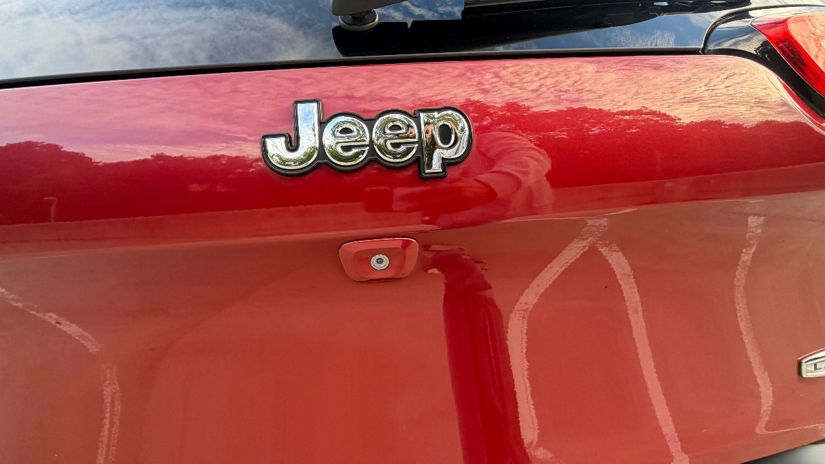 Photo 16 of this Jeep Cherokee