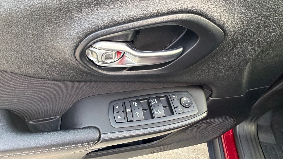 Photo 19 of this Jeep Cherokee