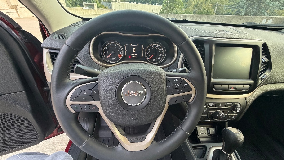 Photo 20 of this Jeep Cherokee