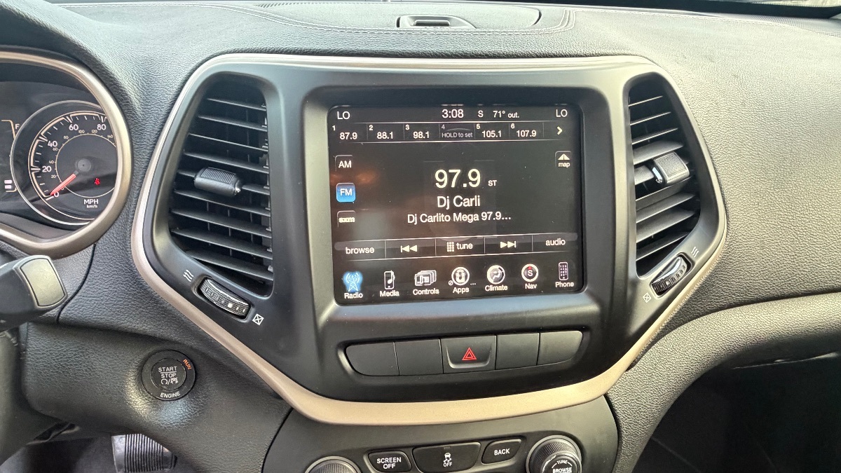 Photo 22 of this Jeep Cherokee