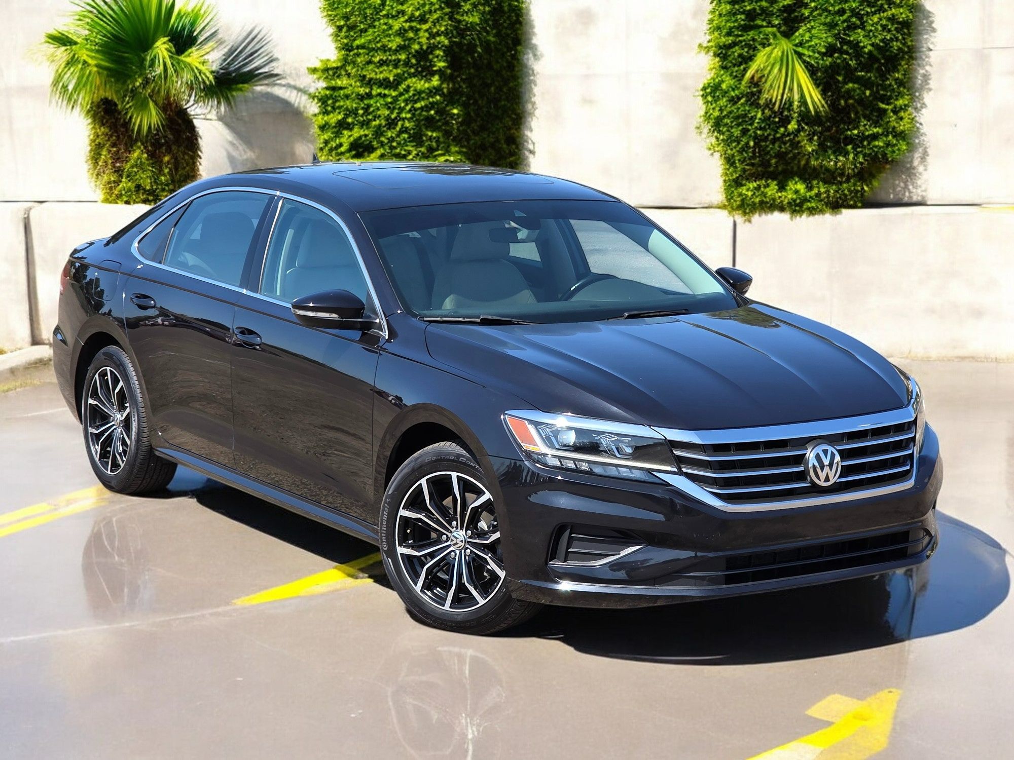 2020 Volkswagen Passat 2.0T SE photo 3