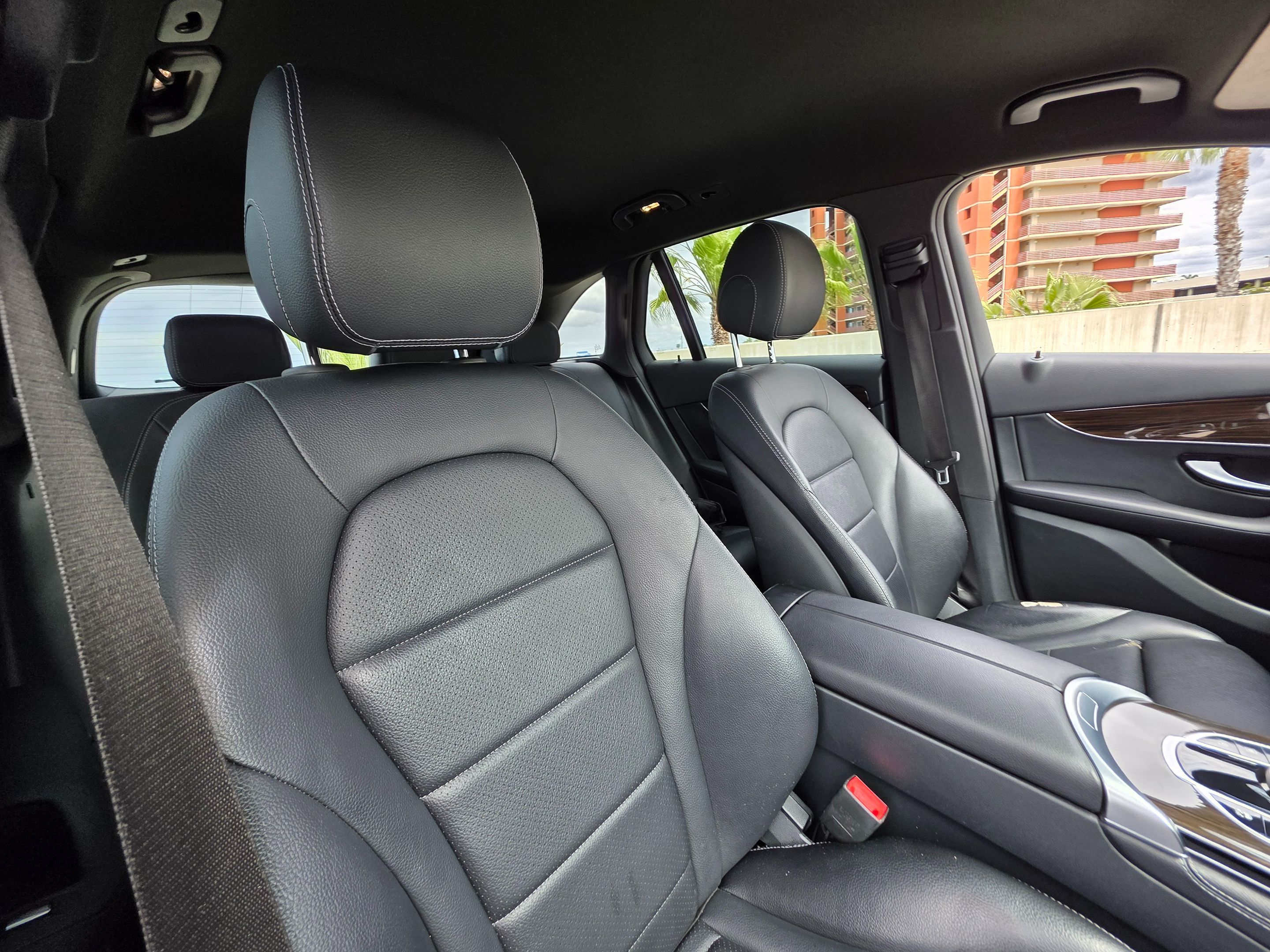 2018 Mercedes Benz GLC 300 photo 16