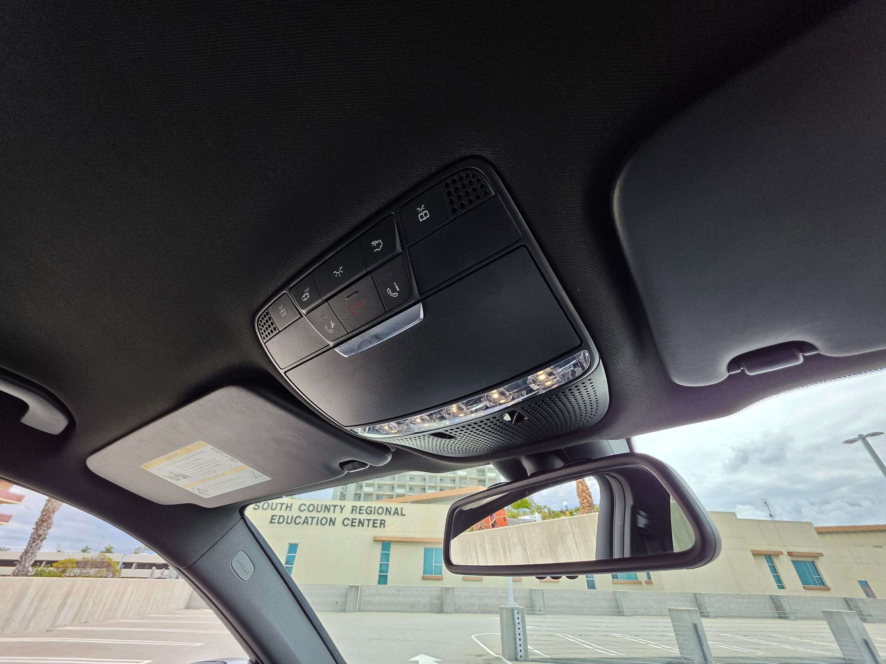 2018 Mercedes Benz GLC 300 photo 17