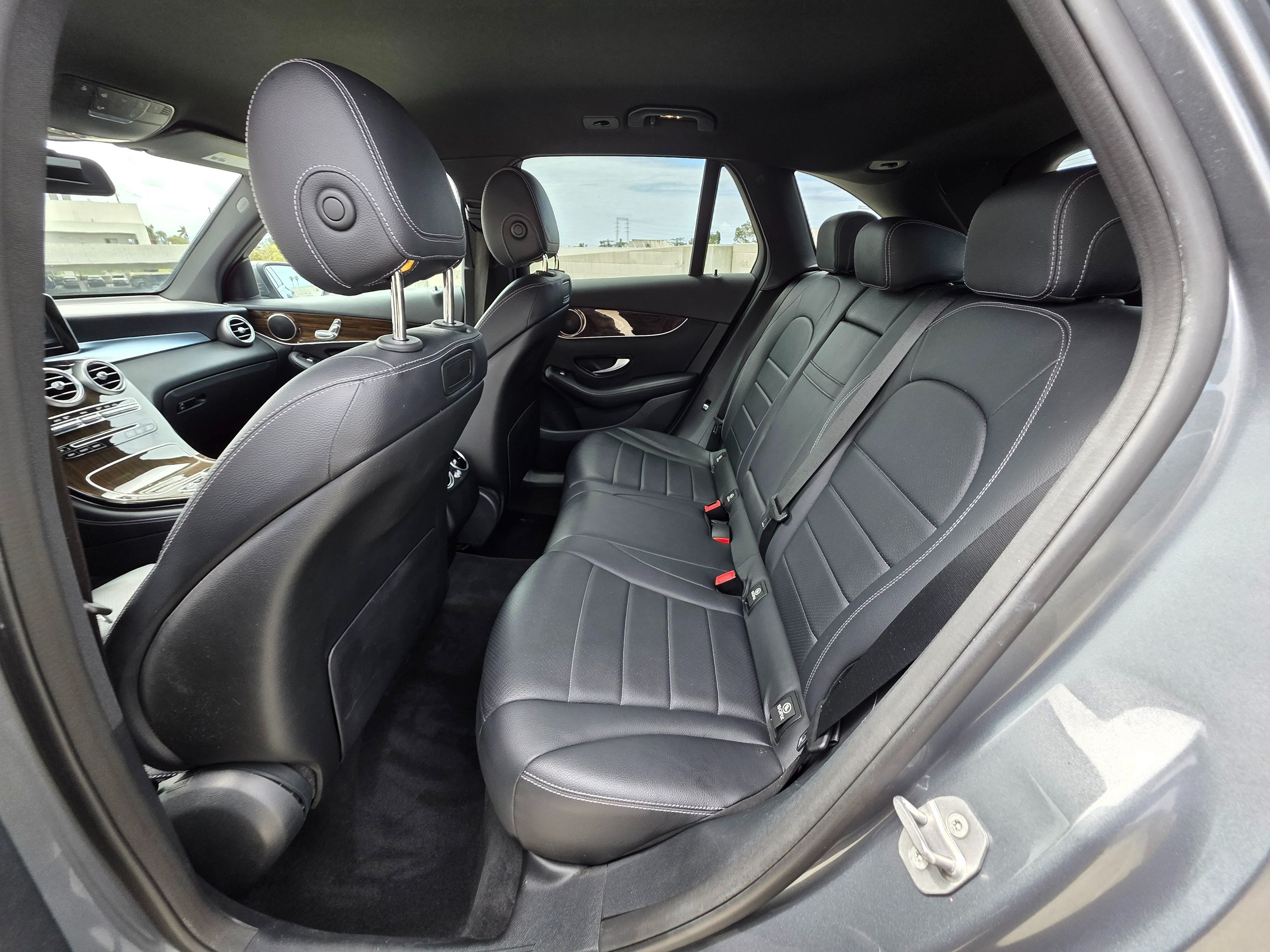 2018 Mercedes Benz GLC 300 photo 21