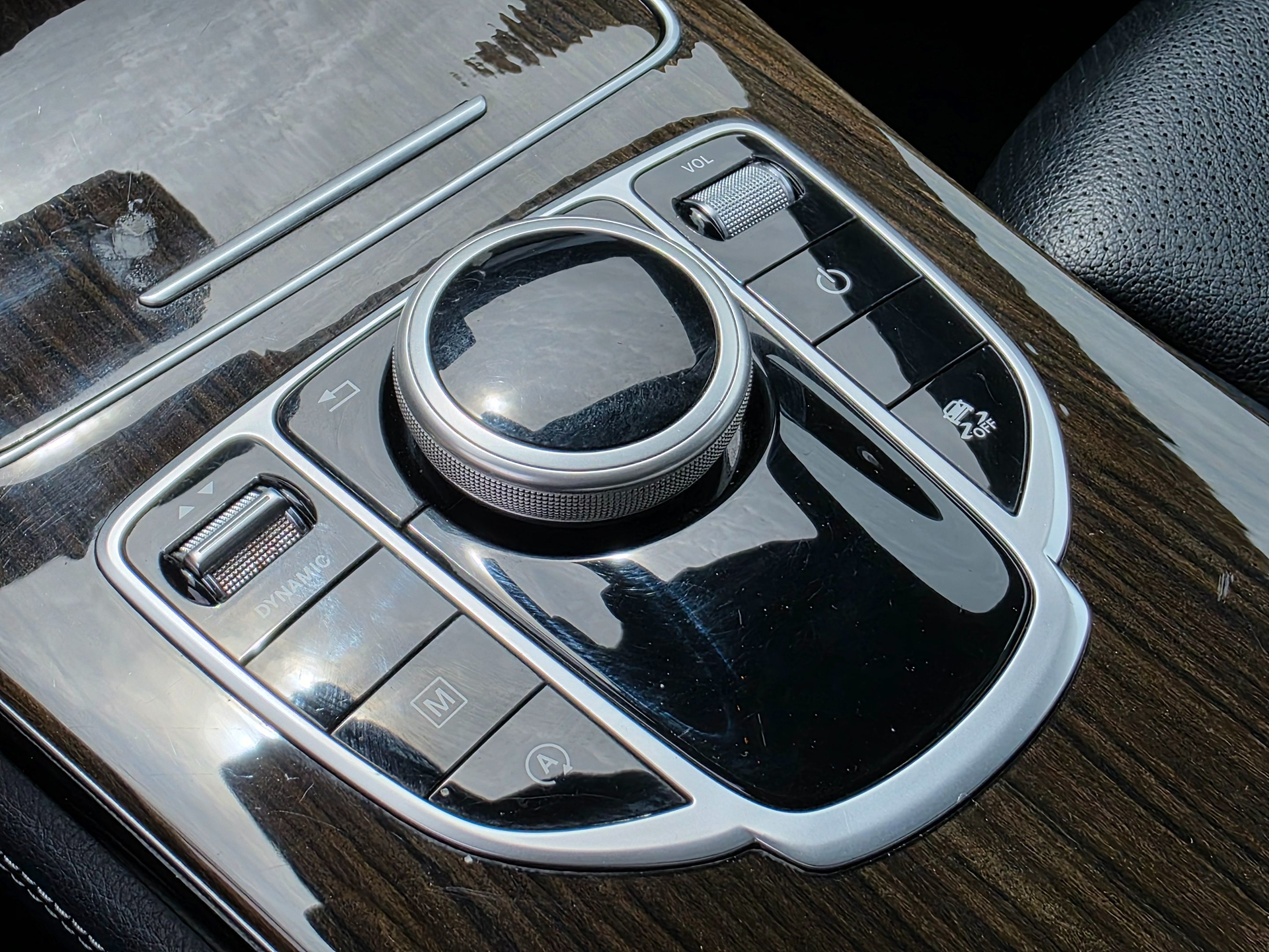 2018 Mercedes Benz GLC 300 photo 35