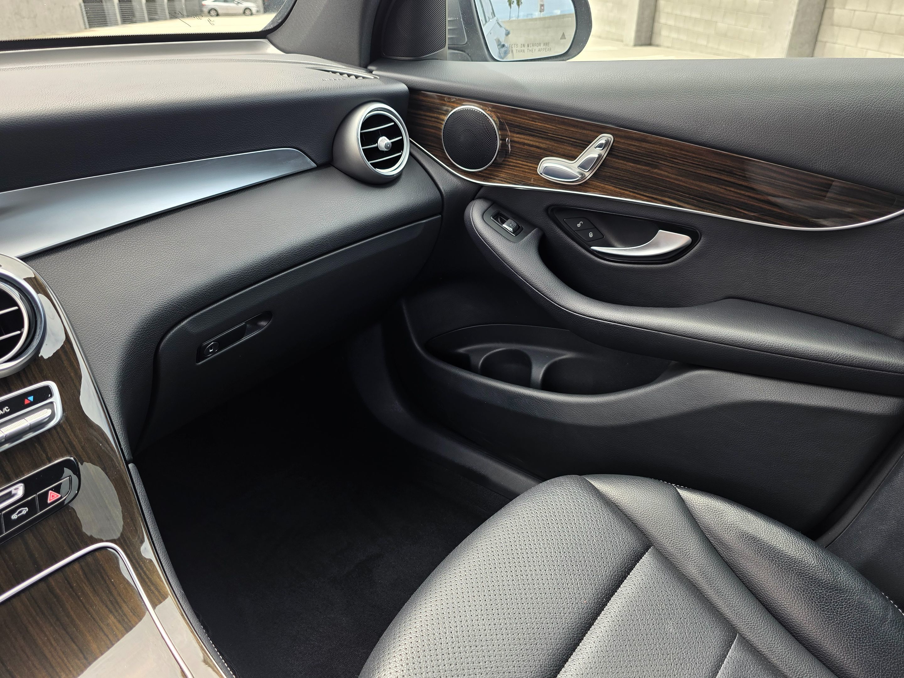 2018 Mercedes Benz GLC 300 photo 36